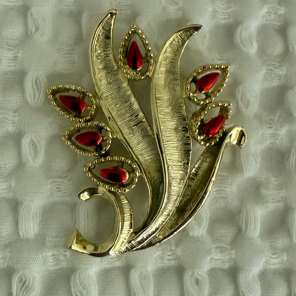 Ladies Brooch